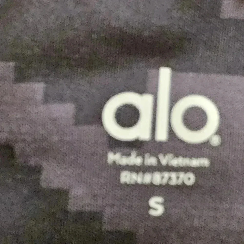 Alo Yoga Capri Leggings
